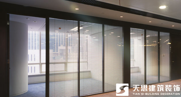 <a href=http://m.shchache.com/ target=_blank class=infotextkey>合肥辦公室裝修</a>玻璃